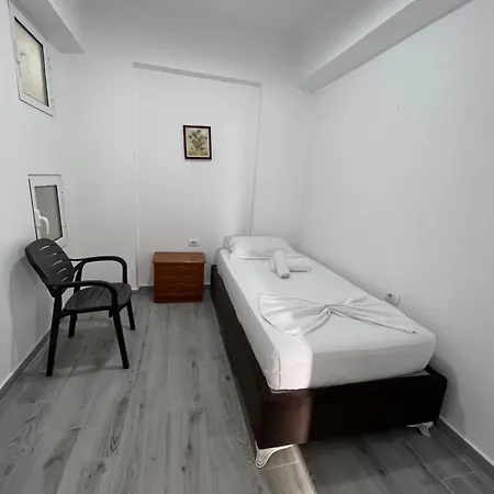 Sunlight Apartment Sarande